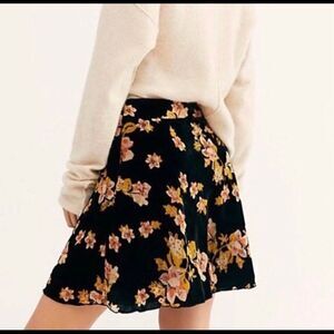 NWT Free People Margaux mini velvet skirt size 0